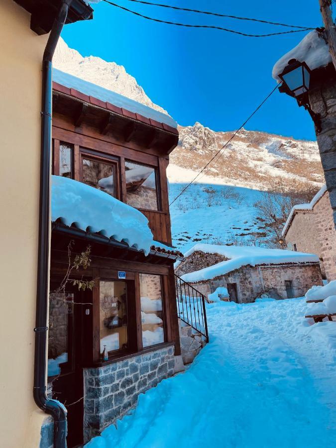 Albergue Villa De Bulnes Zewnętrze zdjęcie